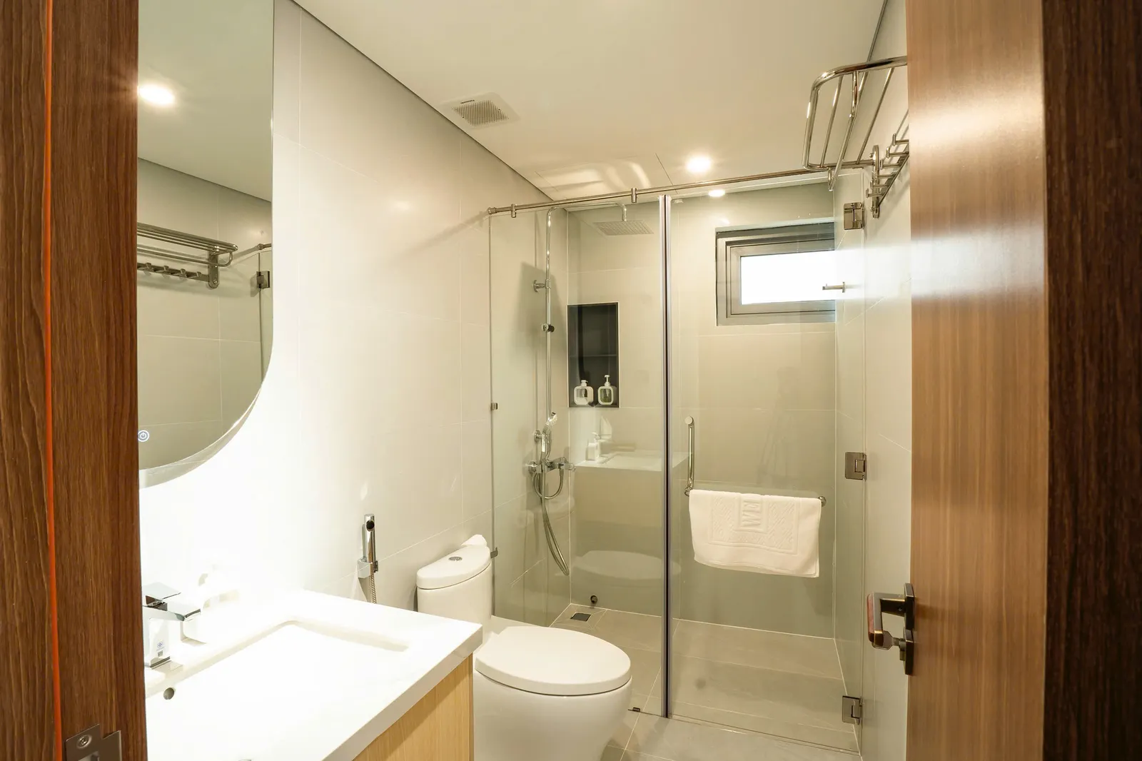 BT4-14 Regal Victoria — 4 Bedroom - photo 8
