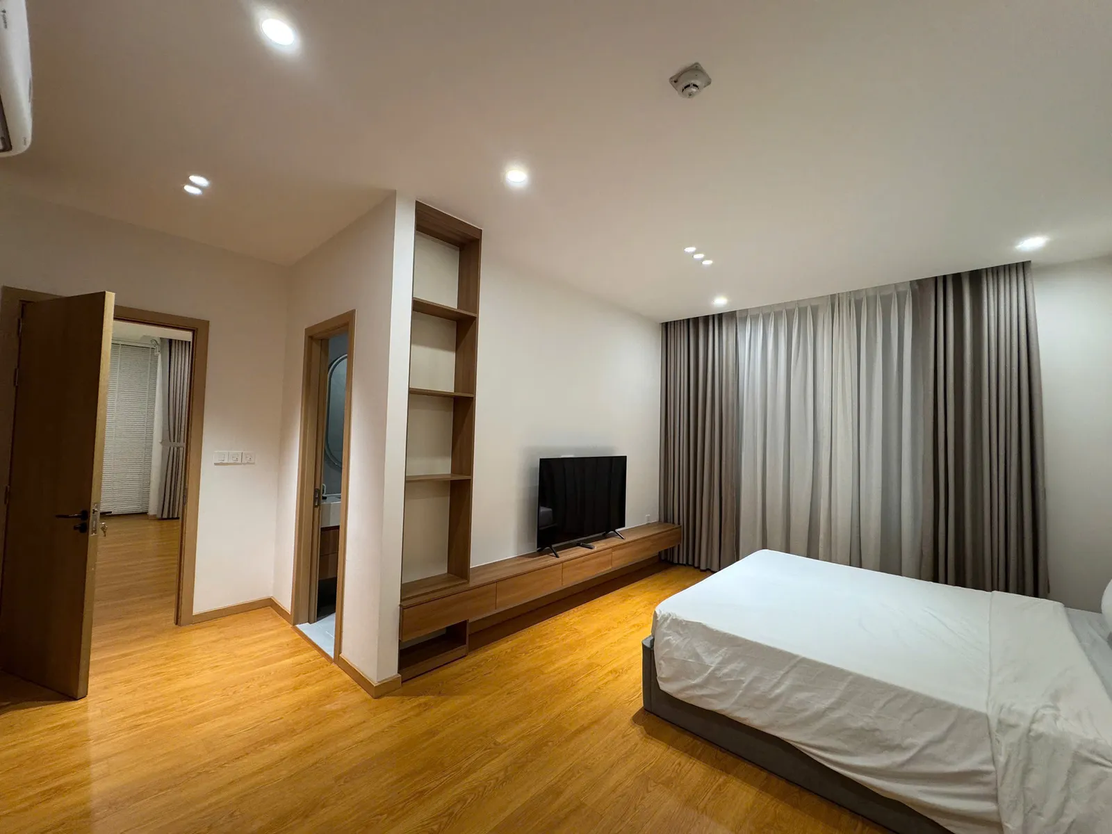 BT4-4 Regal Victoria — 4 Bedroom - photo 26