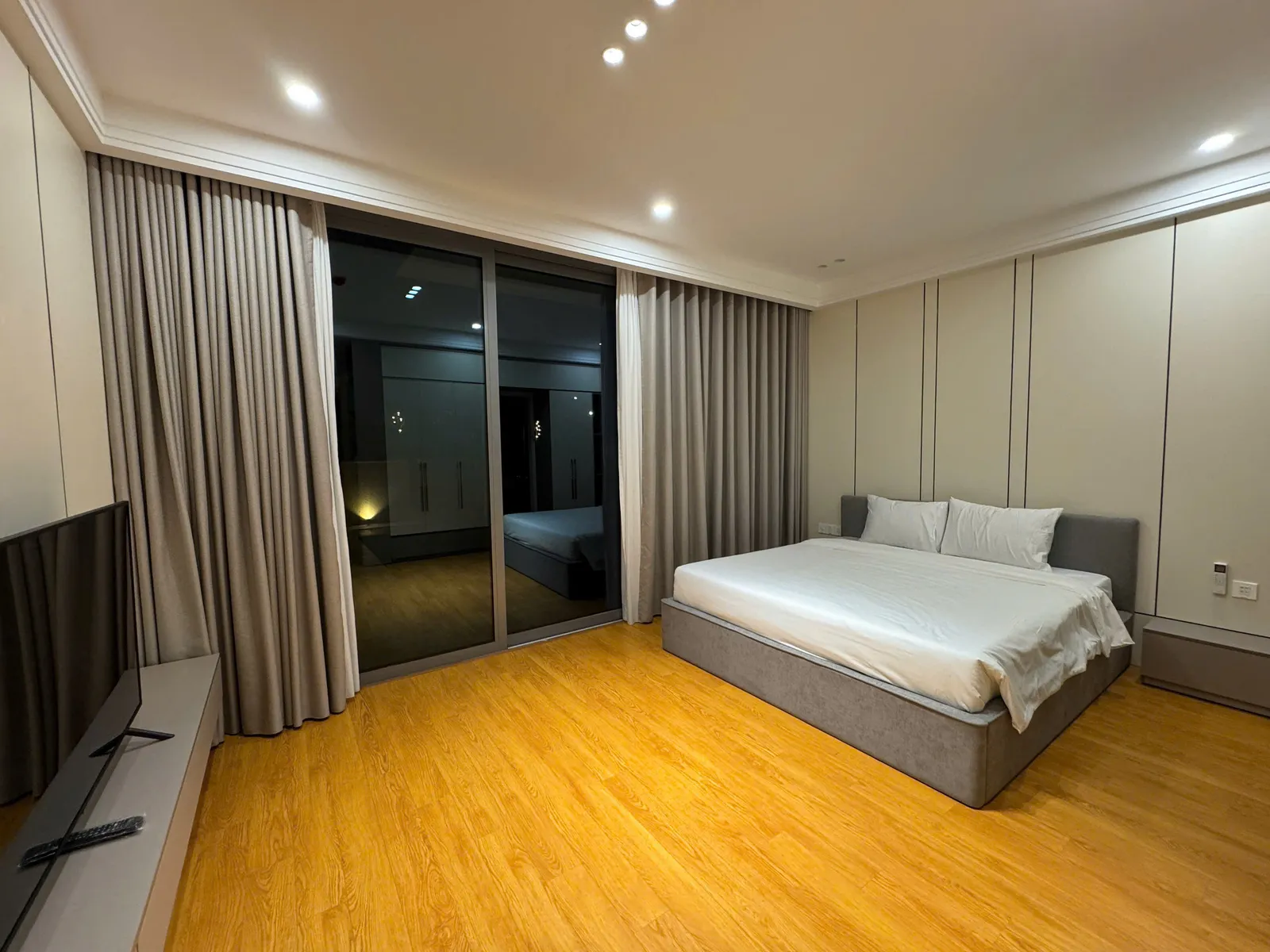 BT4-4 Regal Victoria — 4 Bedroom - photo 9