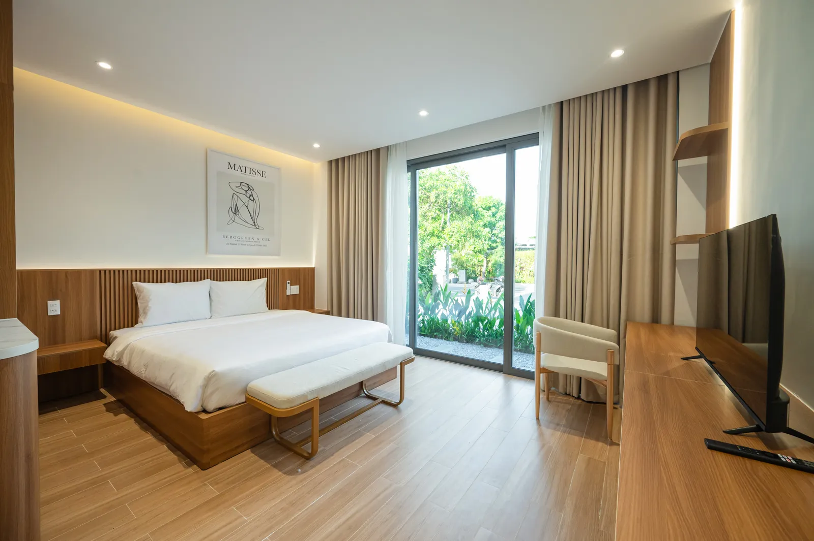 Sun Flower Villa — 4 Bedroom (410 m²) - photo 14